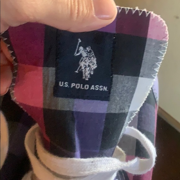 Shoes - Picture 2 of 5